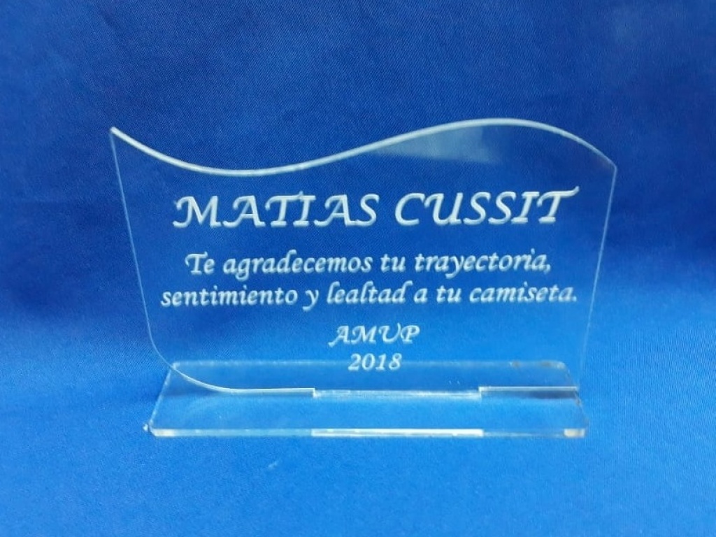 Placa conmemorativa en acrilico